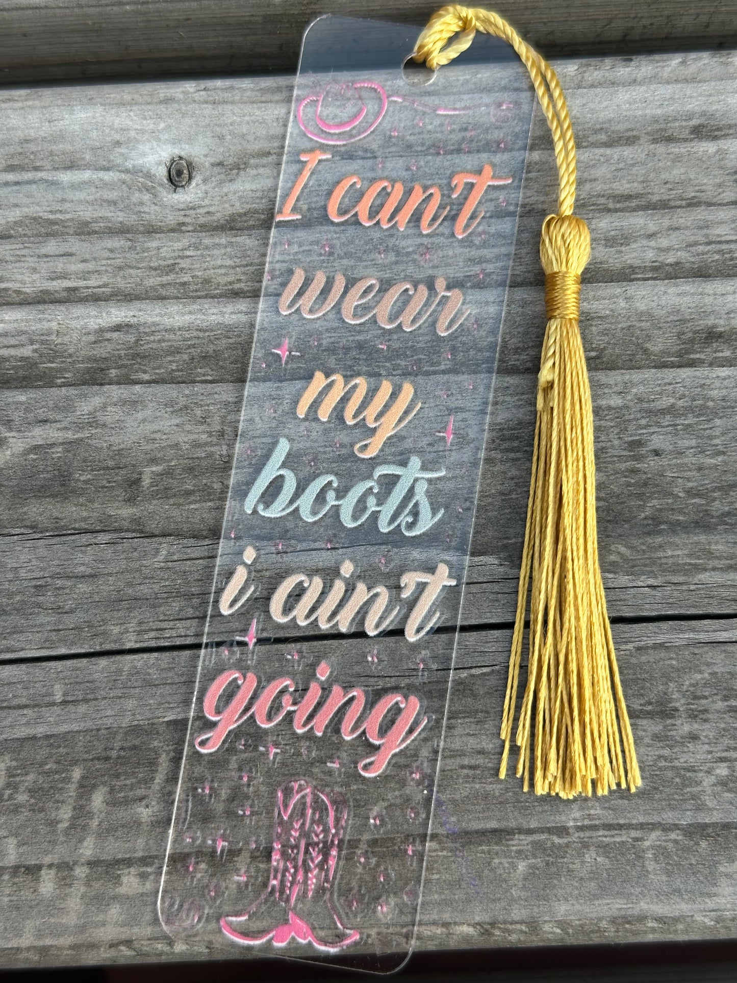 I can't wear my boots I ain't going, boekenlegger